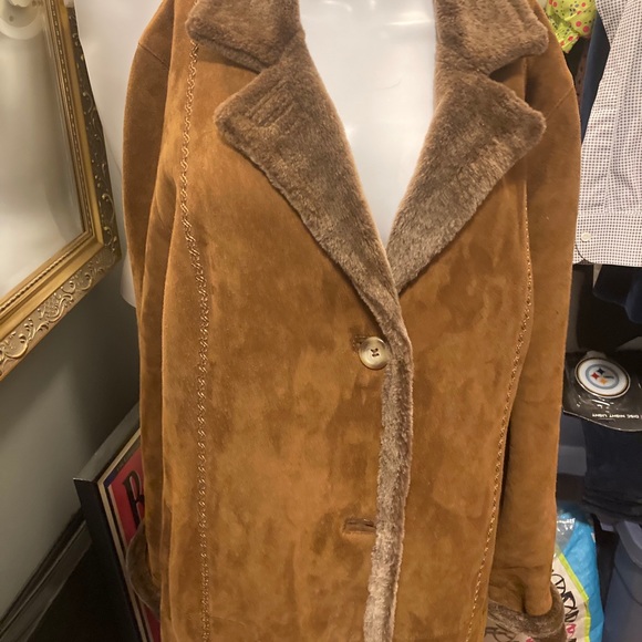 Bloomingdales Shearling Coat Size 14/16 FINAL DROP. - Picture 13 of 16